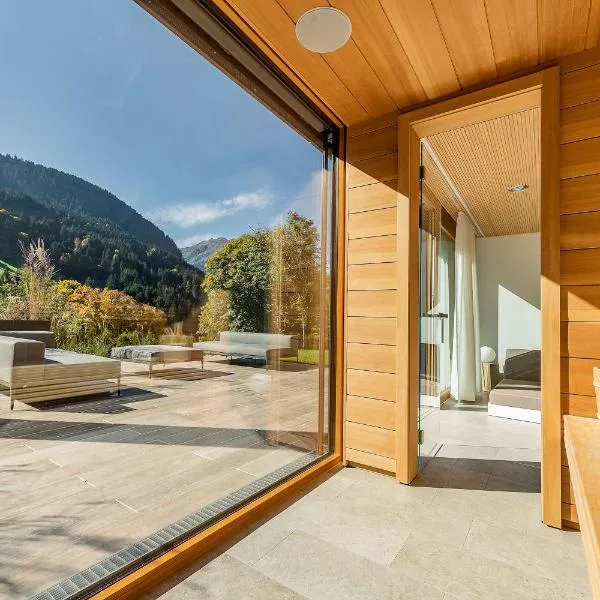 Luxus Chalet Skilift fußläufig Bergblick & Wellness, hotel v destinaci Bludenz