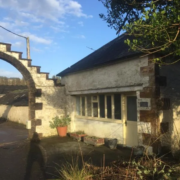 Holly Lodge, Gilchristland Organic Farm cottage, hotel v destinaci Closeburn