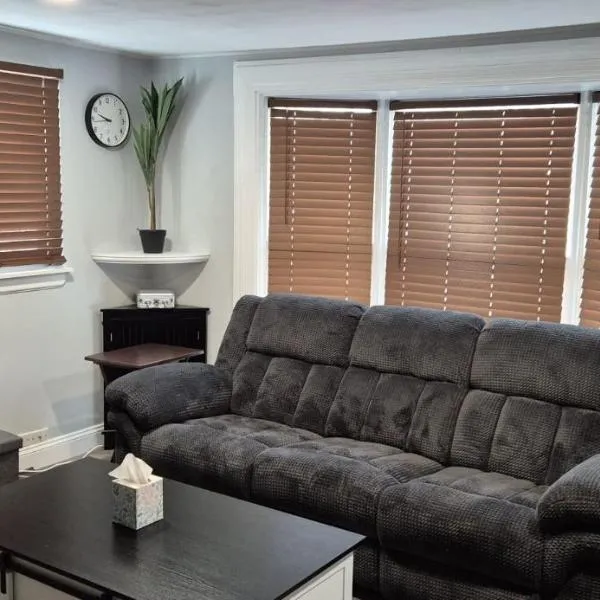 Cozy 3BR Home near Casinos!, hotel in Mohegan
