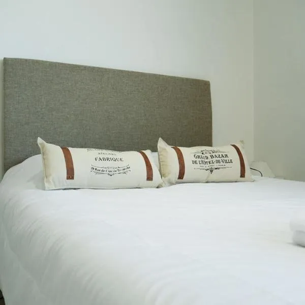 Ideal si venis por trabajo, con desayuno simple de cortesía, hotel in Benavídez