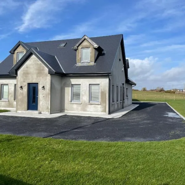 Spacious 5Br Home - Country View - Close to Galway, hotel in Belclare
