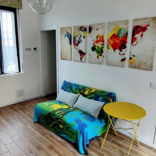 Lago Maggiore Lake Me Home apartment, hotel v destinaci Sesto Calende