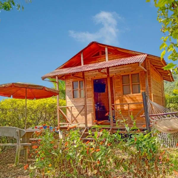 Cabaña Alto de Luna para Pareja, hotel v destinaci La Vega