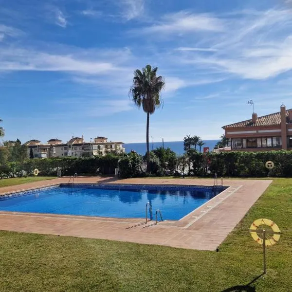 Beautiful apartment in Calahonda beach, hotel in Sitio de Calahonda
