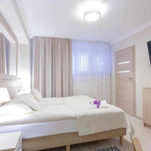 Villa Anna Gdańsk - Noclegi Rooms - FREE parking, hotel v Gdaňsku