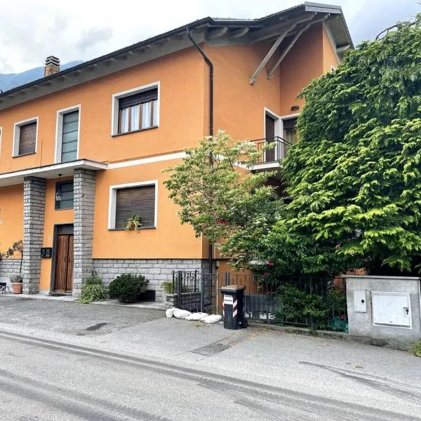 Appartamento Ragozza in Pieve Vergonte, hotel v destinaci Pieve Vergonte