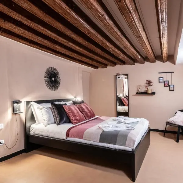 Giano Host - San Bernardo, hotel u Genovi