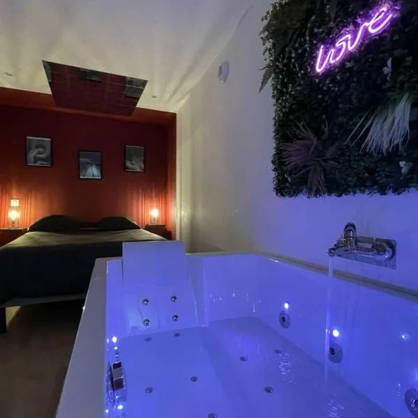Love room les étoiles du désir, hotel in Périgueux