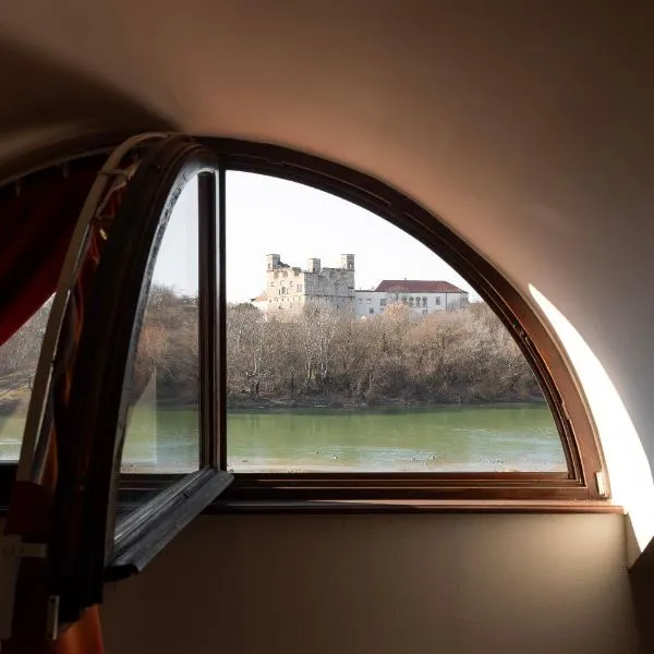 Vár Vendéglő Panzió, hotel v destinácii Sárospatak
