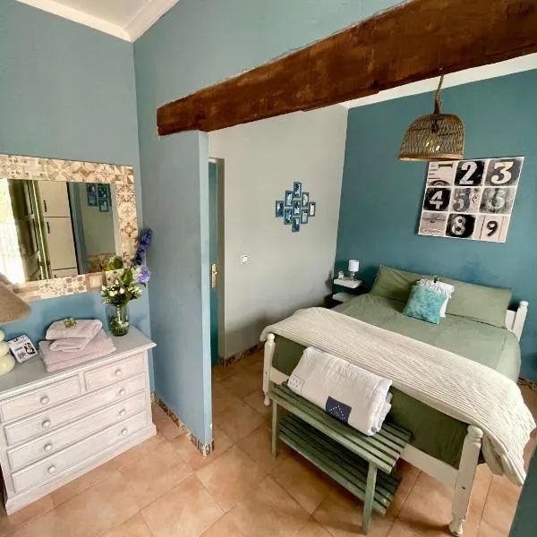 Casa Rural Ubeda - B&B - Pinoso-Alicante, hotel v destinaci Úbeda