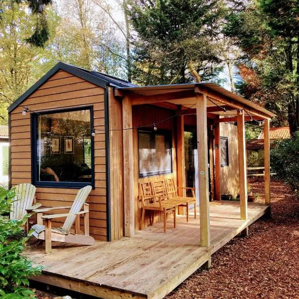 Sfeervol Tiny House in het Bos, hotel v destinaci Diessen