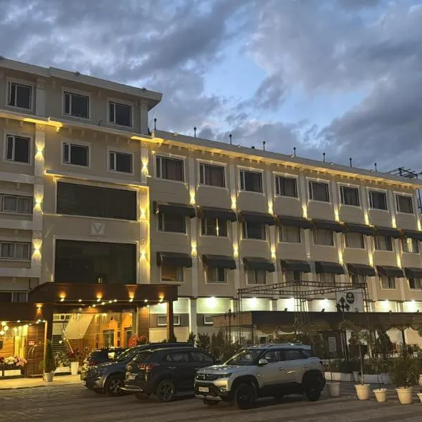 Hotel Vasdaa Grand, hotelli kohteessa Dehradun