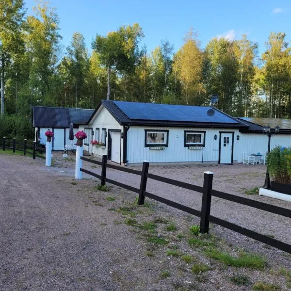 Karlstorp 4 km från Vimmerby, hotel v destinaci Vimmerby