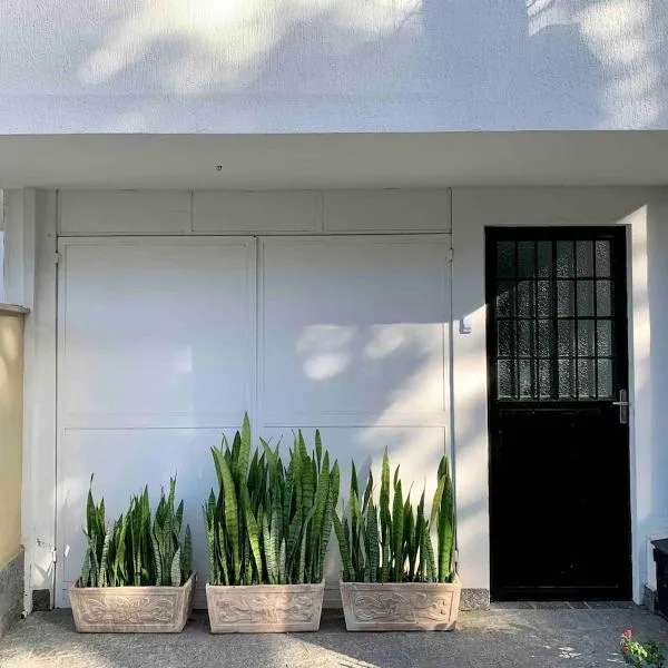 Ap da Serra em Barão de Javary, hotel in Miguel Pereira