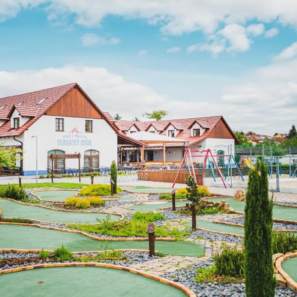 Slovácký dvůr s.r.o., hotel v Ostrožské Nové Vsi