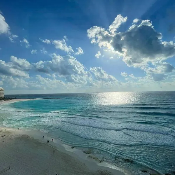 Espectacular Beach & Laguna view Cancun at SALVIA CONDOMINIUMS, hotel v destinaci Cancún