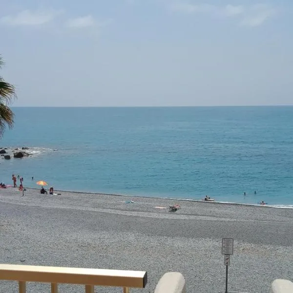 Appartamento Giardino 4, hotel in Ventimiglia