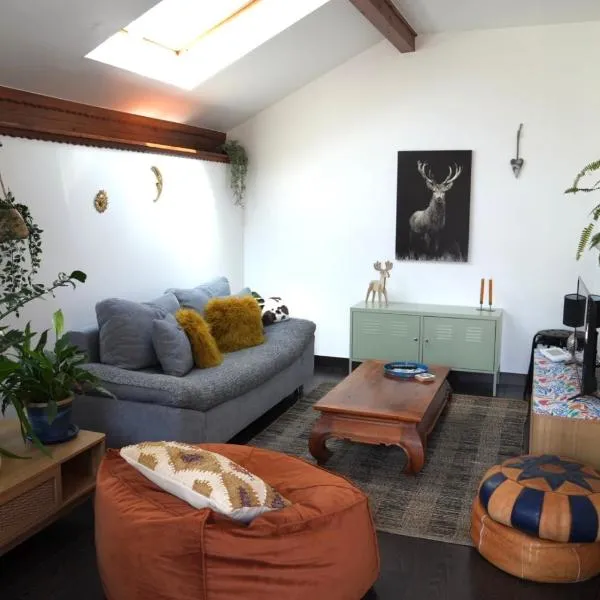 Maison 6 personnes, spacieuse au pied des stations, 10 min Albertiville, ξενοδοχείο στο Mercury