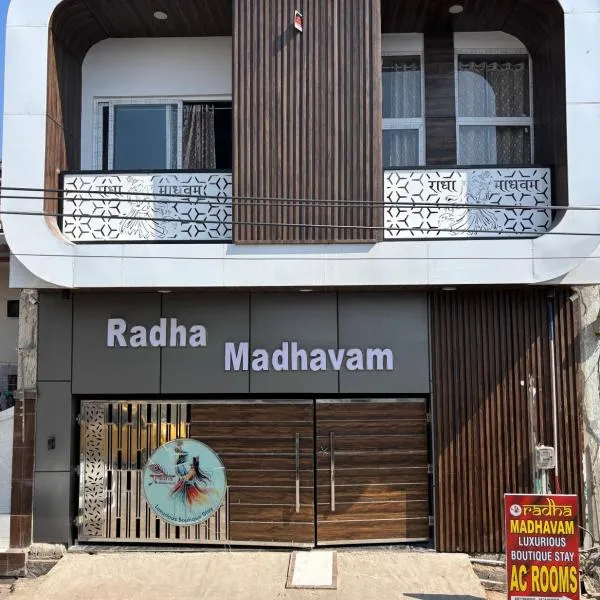 Radha Madhavam Luxurious Boutique Stay, hotel v destinaci Mathura