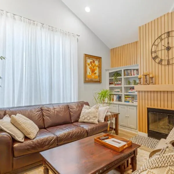 Remodeled House Near Disneyland, hotel in Fullerton