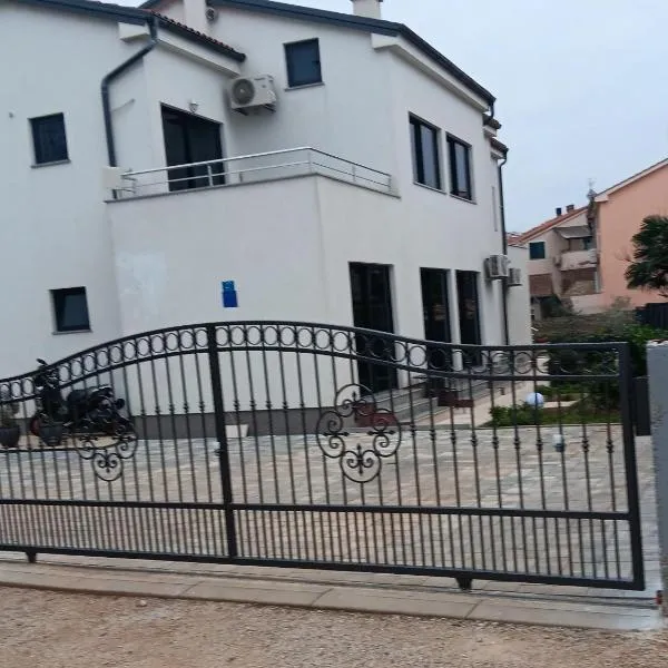 IGGY, hotel v Malinskej