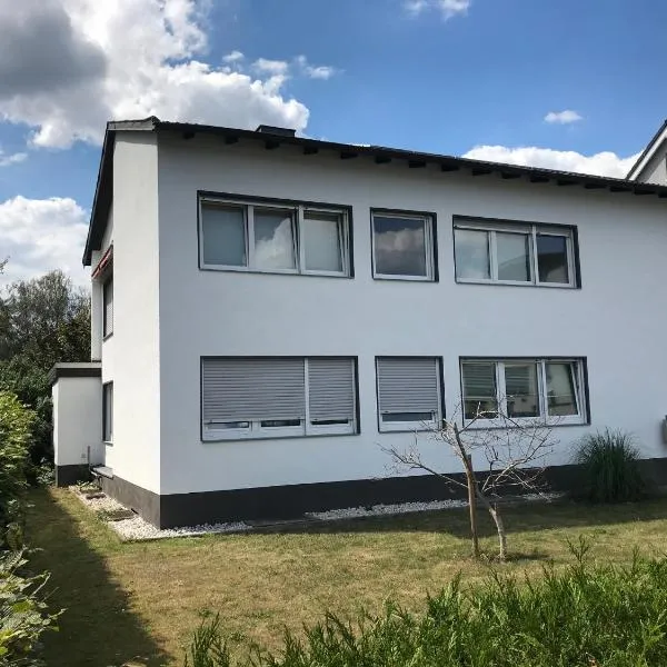 Ganzes Apartment in Bonn verkehrsgünstig, hotel in Bonn