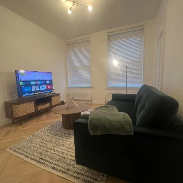 Cosy one bedroom flat in Newcross London, hotel in London