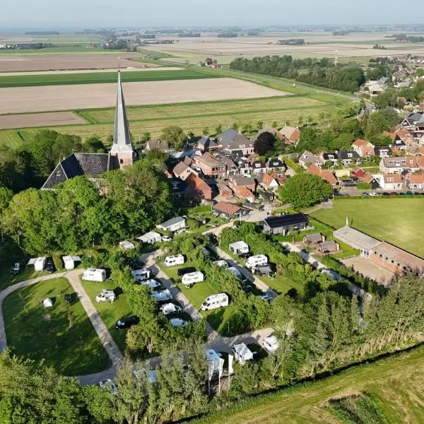 Camping Zee van Tijd Holwerd, hotel v destinaci Holwerd