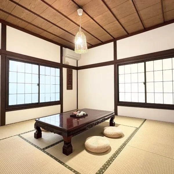 homey I 横浜中華街の中に位置する120平米一戸建まるごと貸切 I ダブルサイズ寝具8台最大16人 I 元町中華街駅徒歩3分, hotel v destinaci Jokohama