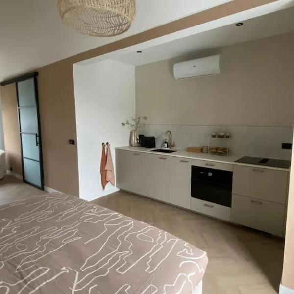 B&B Smûk, ξενοδοχείο σε Tietjerk