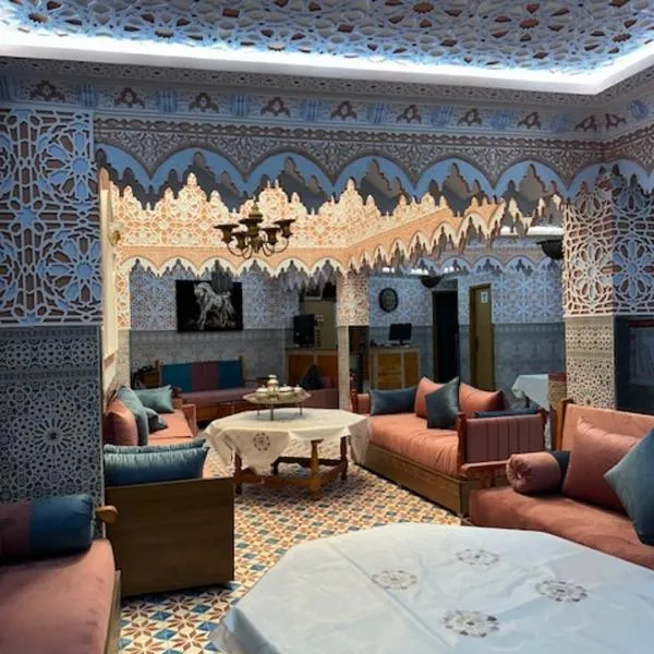 Diyafat Bladi, hotel v destinaci Udžda