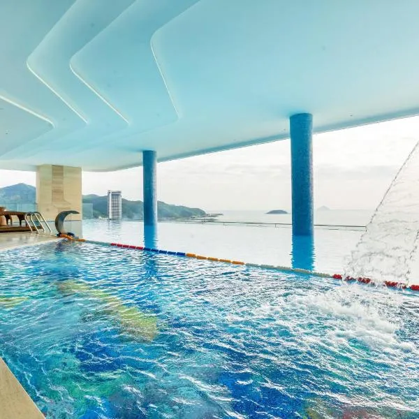 The Morning Glow Boutique Hotel Nha Trang, hotel in Nha Trang