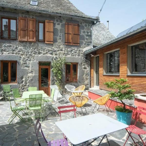 La Maison - Hôtel & Gîte, hotel v destinácii Laguiole