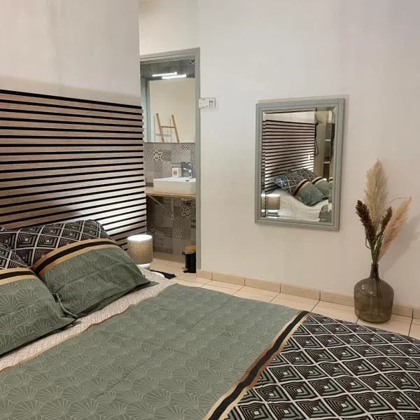 Maison Côté Halle "La chambre du Parc", hotel v destinaci Saint-Flour