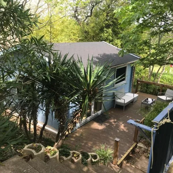 Le Chalet Bleu - jacuzzi, hotel en Aix-en-Provence