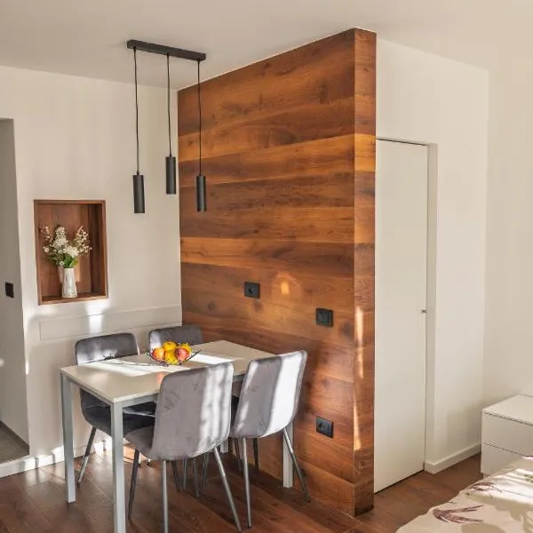 Appartamento Alpino Cles, hotel v destinaci Cles