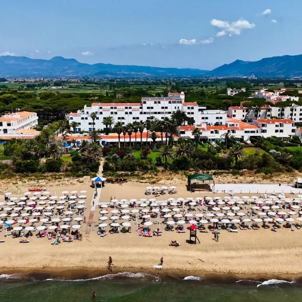 Marina Club Hotel, hotel v destinácii Baia Domizia