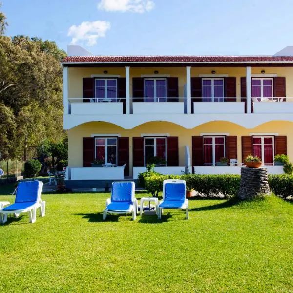 Alexandra On The Beach, Hotel in Litherés