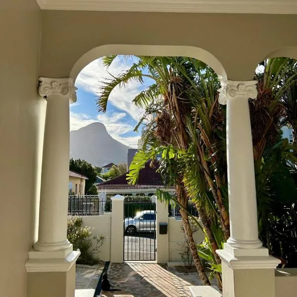 Lions View Cottage, hotel di Cape Town