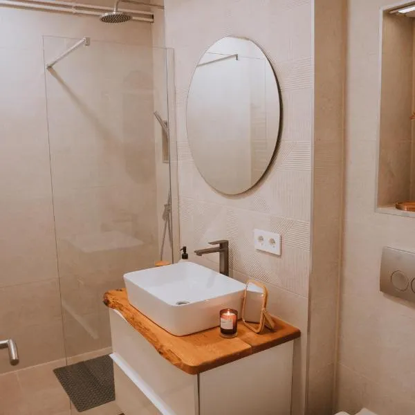 Apartman Esseg - Luxury Living in Historic Esseg, hotel in Osijek