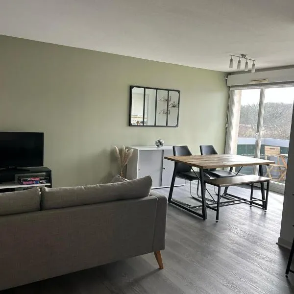Appartement T3 proche circuit du Mans, hotel en Allonnes