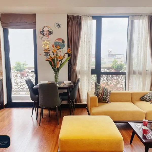 Home suites -Natural light -Projector -Spacious - 2BR incenter, hôtel à Hanoï