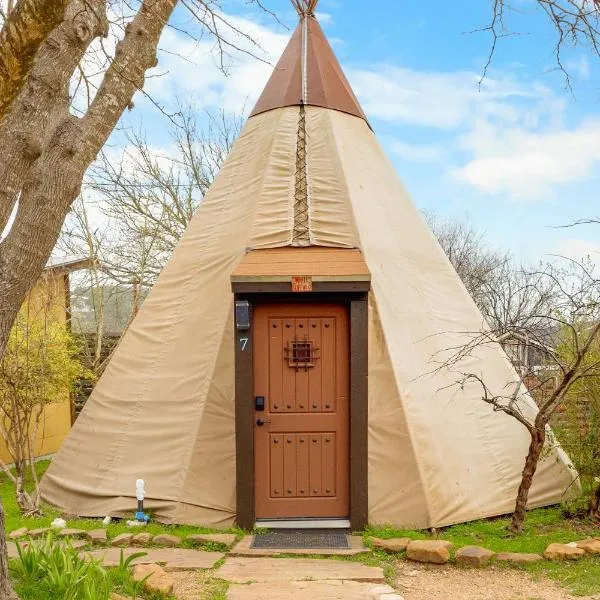 White Buffalo - Tipi 7, hotel v destinaci New Braunfels
