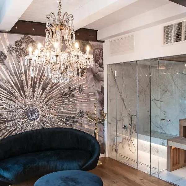 ca' squero911 luxury rooms, hotel in Cesenatico