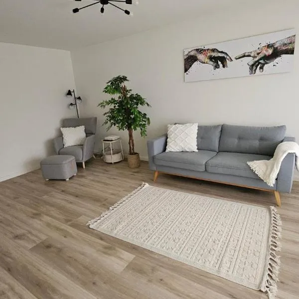Ruhige 2-Zi-Wohnung mit Garage, hotel v Basileji
