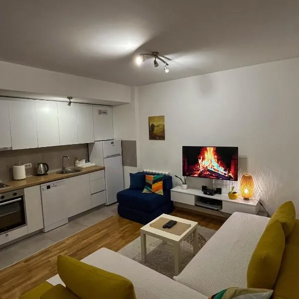 Modern Rajcikk Apartment nearby downtown & Vardar river, hotel in Skopje
