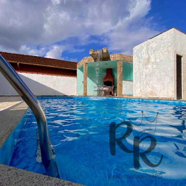 Casa com piscina a 3 minutos do mar