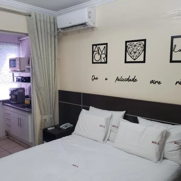 LINDO Flat Di Roma Rio Quente Goiás, hotel v destinaci Rio Quente