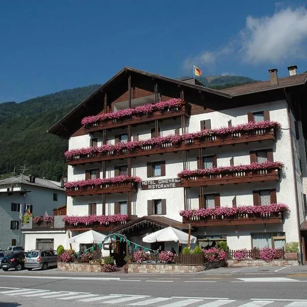 Albergo Ginevra, hotel din Roncone