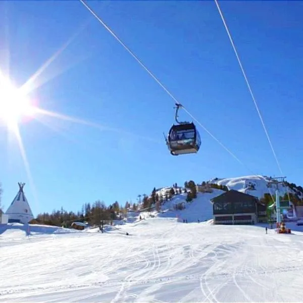 Chalet Alpin, central et parking, hotel in Veysonnaz